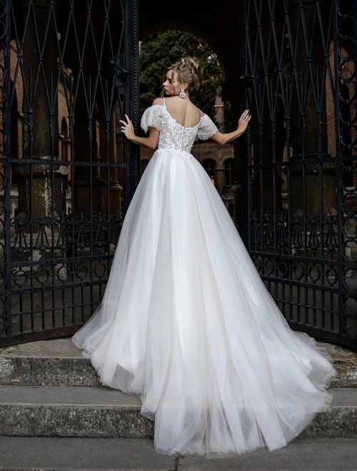 https://elisebride.ro/images/stories/virtuemart/product/VWD_SN_25       (3).jpg